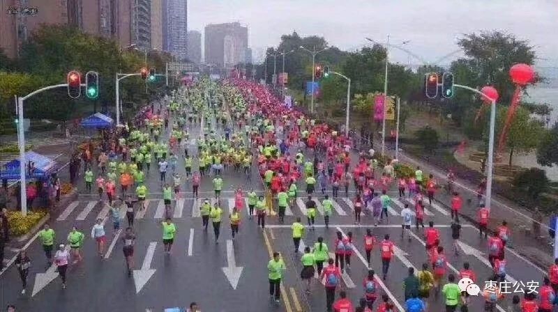 2018枣庄国际马拉松赛,这里有你的身影吗?(图2) 2018枣庄国际马拉松赛,这里有你的身影吗?(图2)