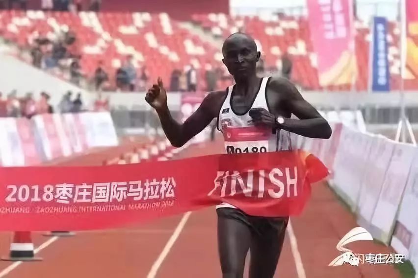 2018枣庄国际马拉松赛,这里有你的身影吗?(图3) 2018枣庄国际马拉松赛,这里有你的身影吗?(图3)