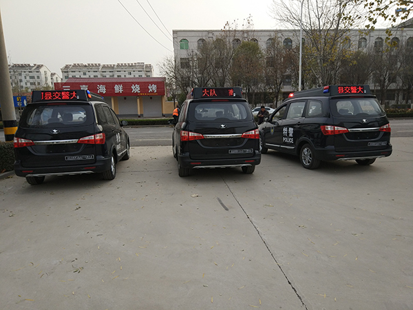 山东电动巡逻车列装上岗(图3)