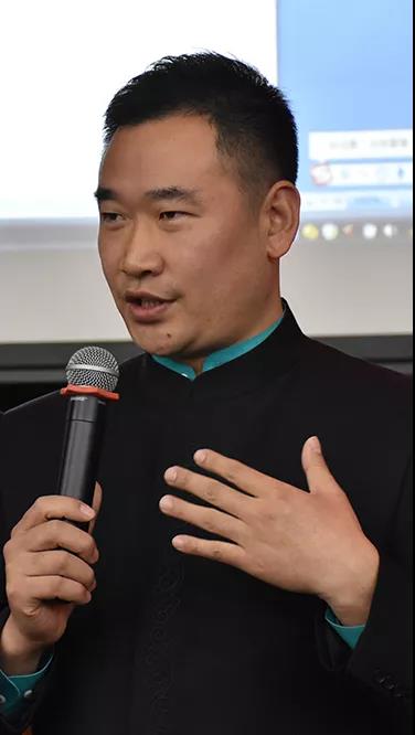 开课啦!2019年森源鸿马第一堂课《现代管理全员营销》正式开讲(图9) 开课啦!2019年森源鸿马第一堂课《现代管理全员营销》正式开讲(图9)