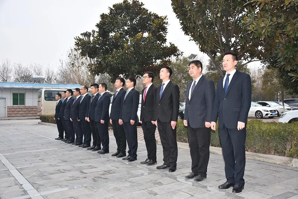 开课啦!2019年森源鸿马第一堂课《现代管理全员营销》正式开讲(图22) 开课啦!2019年森源鸿马第一堂课《现代管理全员营销》正式开讲(图22)