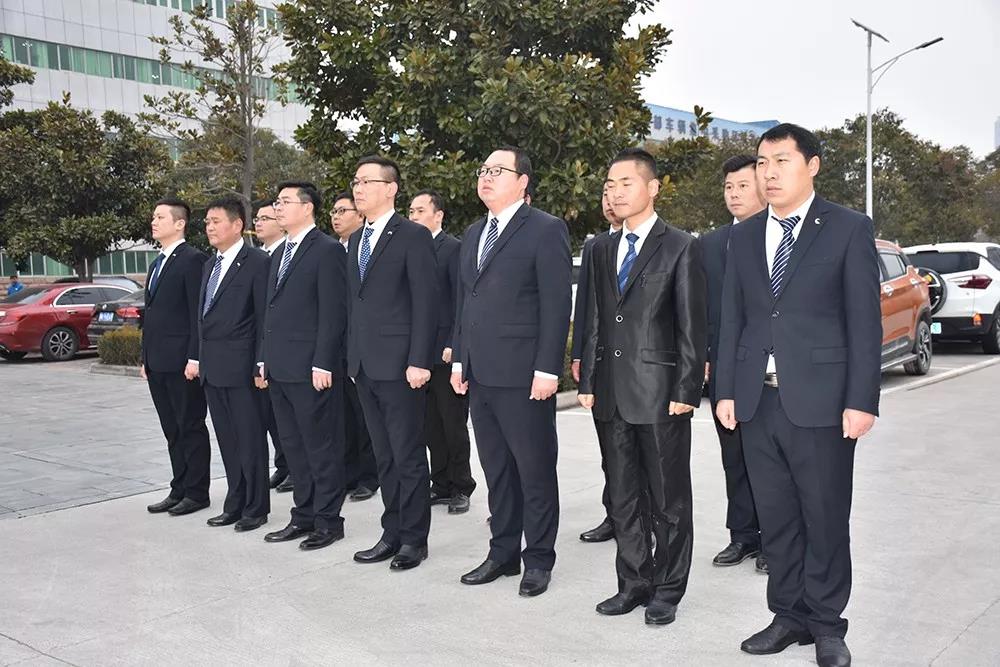 开课啦!2019年森源鸿马第一堂课《现代管理全员营销》正式开讲(图30) 开课啦!2019年森源鸿马第一堂课《现代管理全员营销》正式开讲(图30)