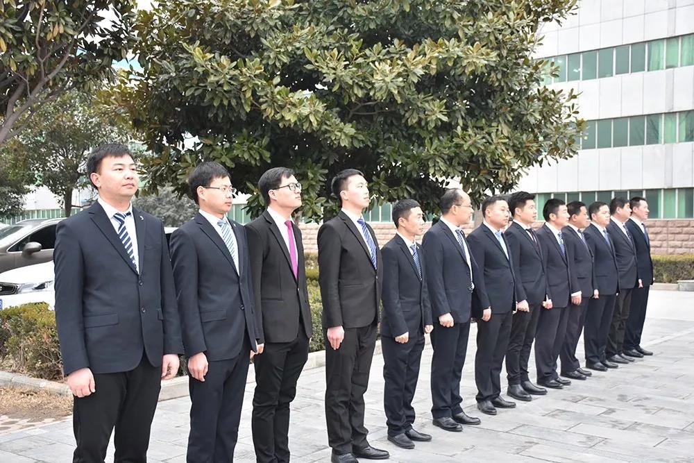 开课啦!2019年森源鸿马第一堂课《现代管理全员营销》正式开讲(图33) 开课啦!2019年森源鸿马第一堂课《现代管理全员营销》正式开讲(图33)
