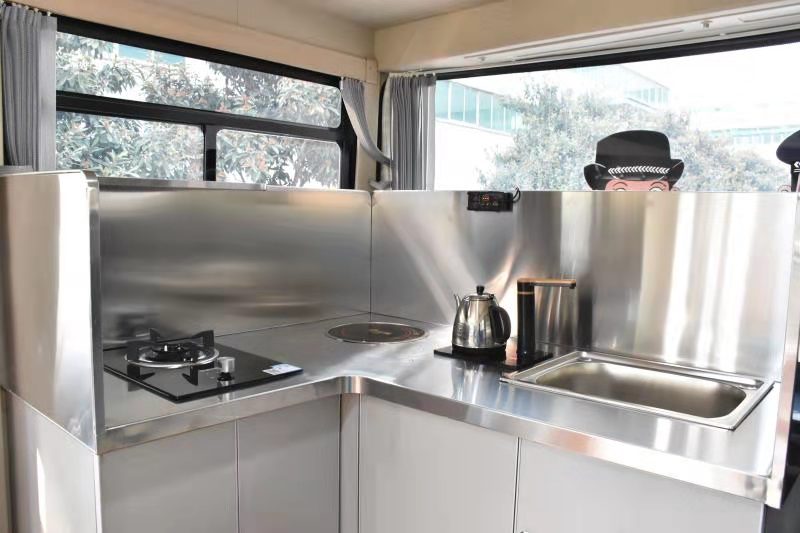 惊！移动警务室上带厨房！房车？警车？内蒙古杭锦后旗智能装备上岗啦！(图8)