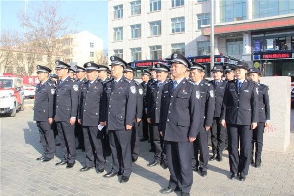 智慧装备强警砺剑  内蒙古杭锦后旗移动治安检查站发放仪式隆重举行(图5)