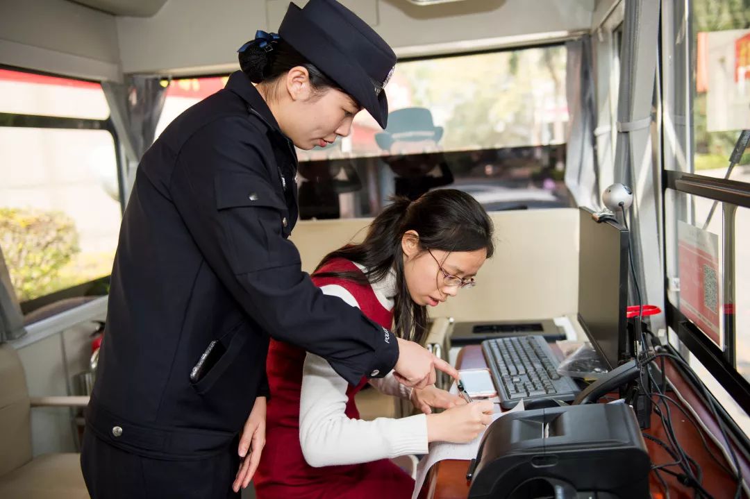 花开警营别样红 巾帼建功展风采(图6) 花开警营别样红 巾帼建功展风采(图6)