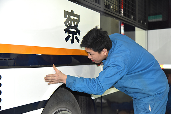 与时间赛跑 抢订单 忙生产(图2)