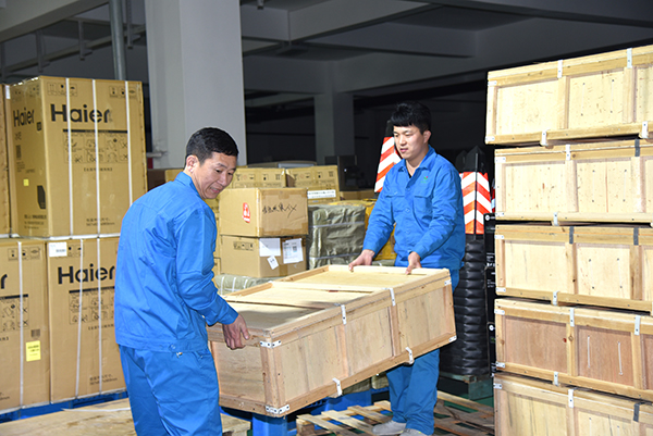 与时间赛跑 抢订单 忙生产(图4) 与时间赛跑 抢订单 忙生产(图4)