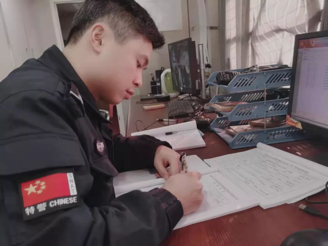【城市快警】姜惟心:一份责任 一份真情 守护一份安宁(图4) 【城市快警】姜惟心:一份责任 一份真情 守护一份安宁(图4)