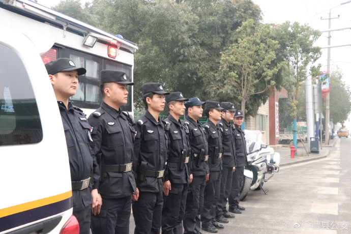 “快、稳、狠”澧县快警平台显神威(图3) “快、稳、狠”澧县快警平台显神威(图3)