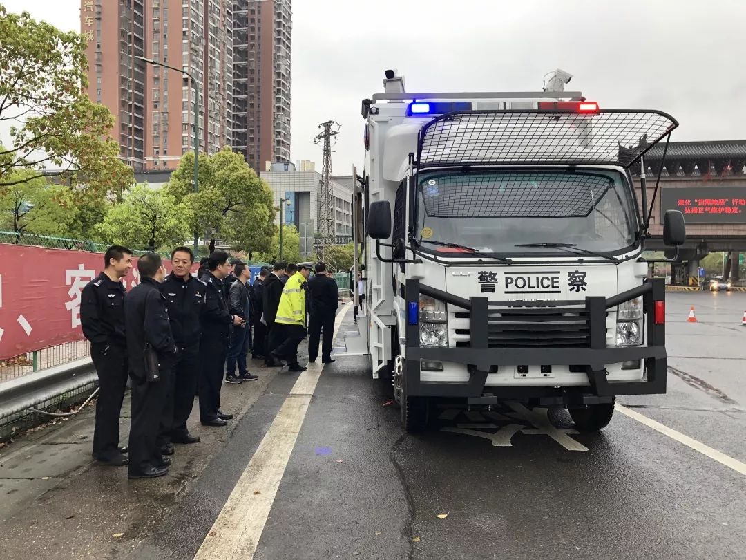 湖南公安厅交警总队举办高速交警移动执法服务站培训班(图8) 湖南公安厅交警总队举办高速交警移动执法服务站培训班(图8)