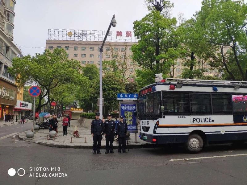 衡阳市公安机关全力以赴维护清明节期间社会治安大局稳定(图2) 衡阳市公安机关全力以赴维护清明节期间社会治安大局稳定(图2)