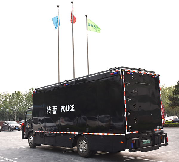 装！再装！使劲装！山西阳泉装备运输车80人装备一车拉走！(图5)