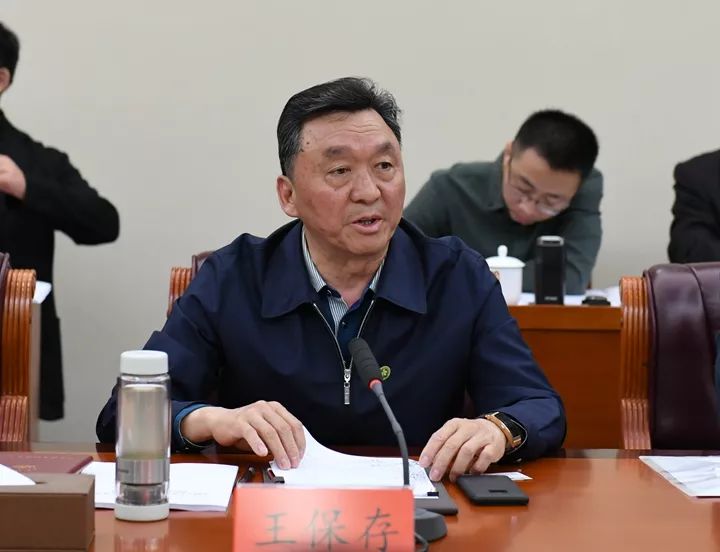 全国人大常委会执法检查组在郑州检查中小企业促进法实施情况(图5) 全国人大常委会执法检查组在郑州检查中小企业促进法实施情况(图5)
