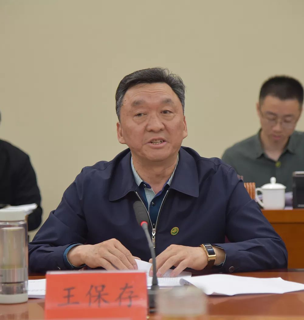 全国人大常委会副委员长王东明莅临森源鸿马检查中小企业促进法实施情况(图8) 全国人大常委会副委员长王东明莅临森源鸿马检查中小企业促进法实施情况(图8)