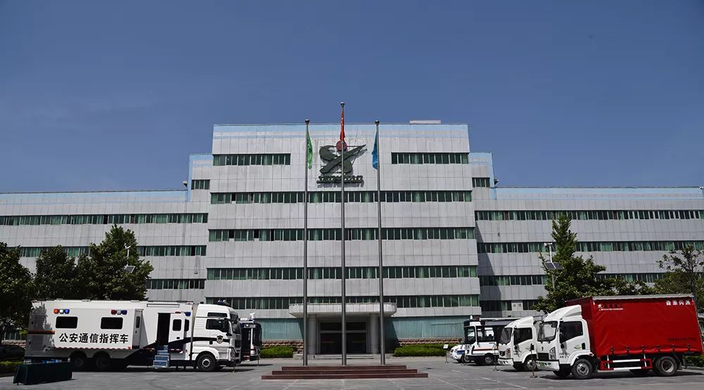 全国人大常委会副委员长王东明莅临森源鸿马检查中小企业促进法实施情况(图10) 全国人大常委会副委员长王东明莅临森源鸿马检查中小企业促进法实施情况(图10)