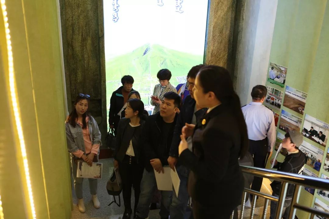 新右旗||揭开检察机关神秘面纱——“五一节”检察开放日活动(图1) 新右旗||揭开检察机关神秘面纱——“五一节”检察开放日活动(图1)