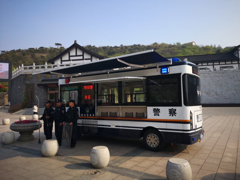 江苏连云港采购的移动警务室到达自己的岗位(图3)