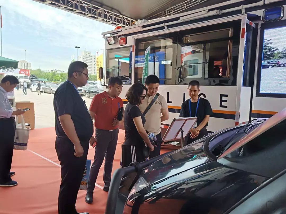 亮点纷呈!森源鸿马携高精尖智能警用装备震撼亮相北京警用装备展(图14) 亮点纷呈!森源鸿马携高精尖智能警用装备震撼亮相北京警用装备展(图14)