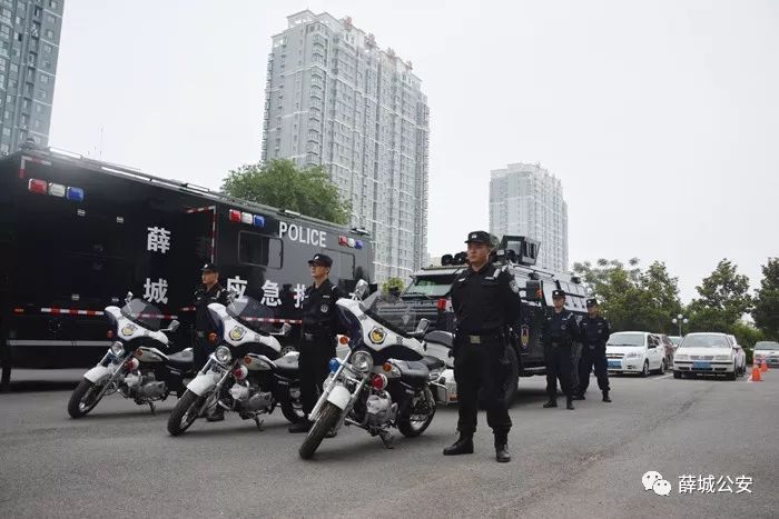向党和人民报告!枣庄公安“警营开放日”精彩瞬间~(图3) 向党和人民报告!枣庄公安“警营开放日”精彩瞬间~(图3)