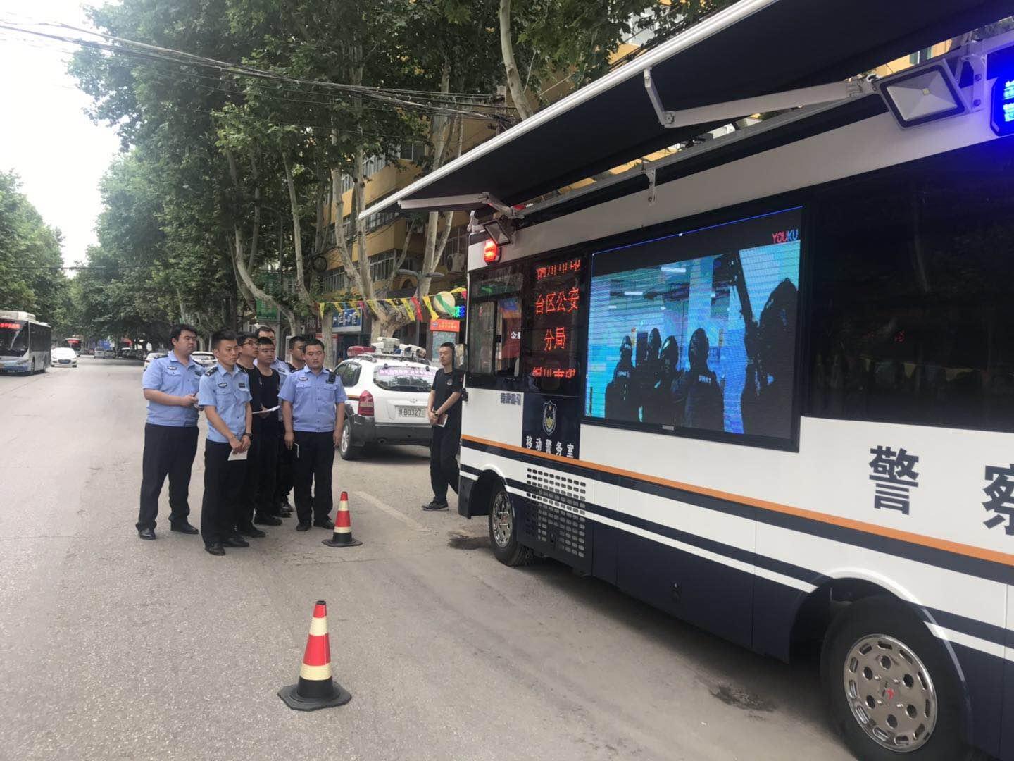 陕西铜川移动警务室上岗，推进街面警务新模式！(图1)