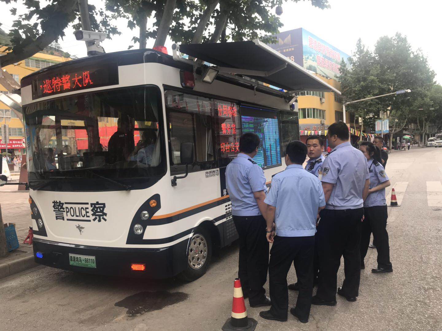 陕西铜川移动警务室上岗，推进街面警务新模式！(图2)