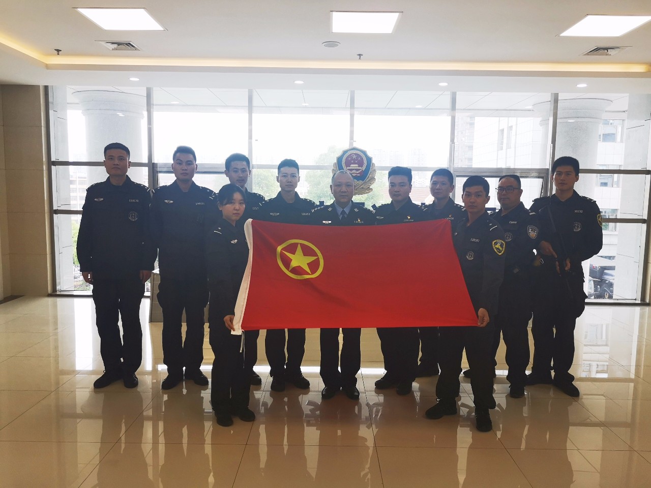 娄底市公安局巡特警支队特警大队获2017-2018年度全国青年文明号(图2)