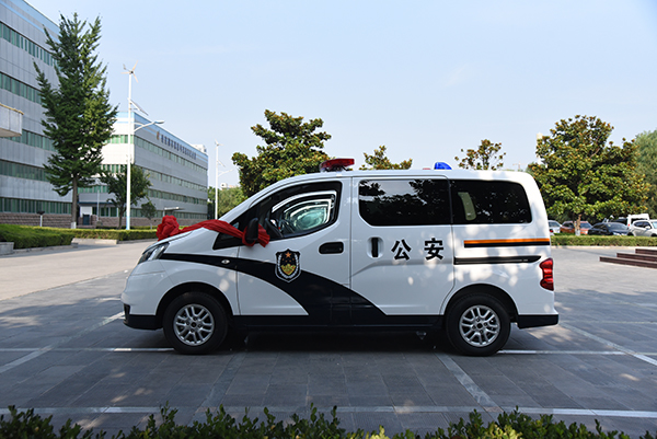 洛宁县采购18台警用多功能巡逻车(图3)