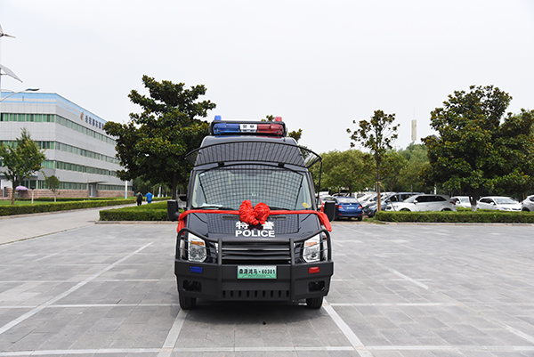 鹿邑县通过公安部警采中心采购警力输送车(图1)