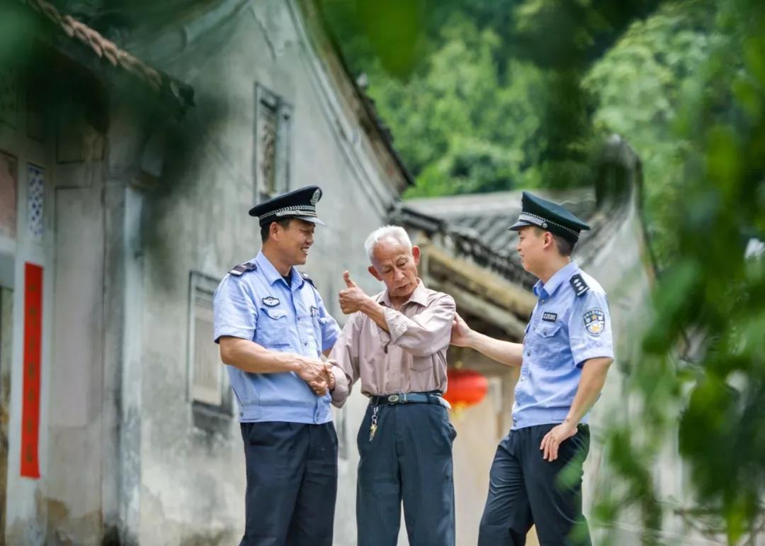 梅州市公安局《好儿好女好江山》，用青春谱写英雄赞歌(图12)