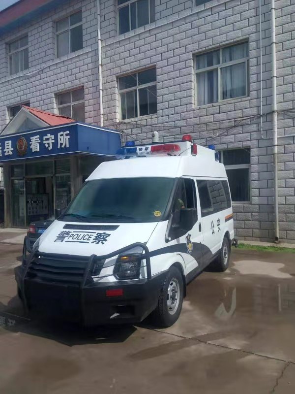 河北承德多功能押解车列装上岗(图2)