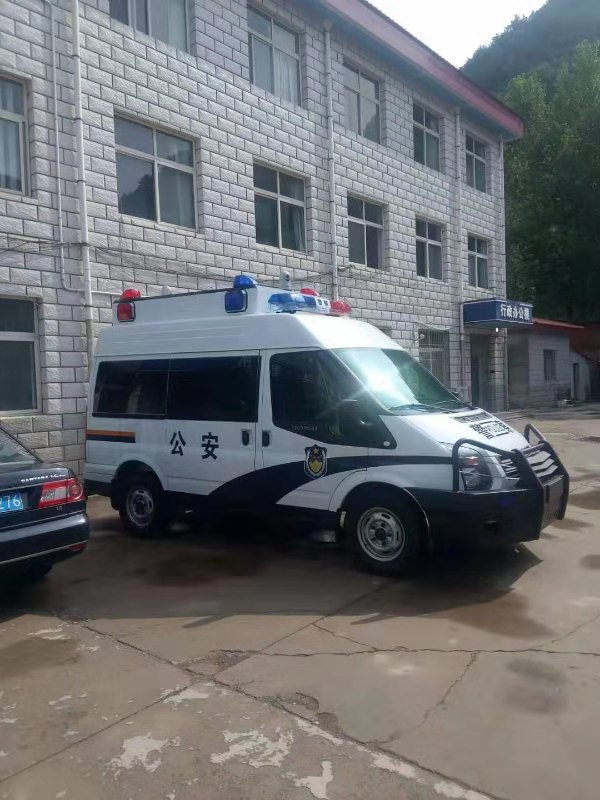 河北承德多功能押解车列装上岗(图1)