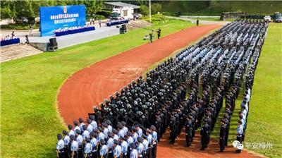 梅州公安亮剑沙场 全警实战“夏季大练兵”(图1) 梅州公安亮剑沙场 全警实战“夏季大练兵”(图1)