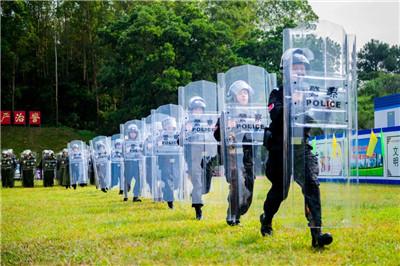 梅州公安亮剑沙场 全警实战“夏季大练兵”(图9) 梅州公安亮剑沙场 全警实战“夏季大练兵”(图9)