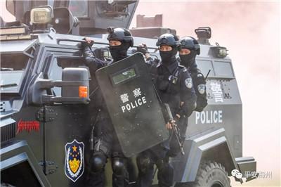 梅州公安亮剑沙场 全警实战“夏季大练兵”(图13) 梅州公安亮剑沙场 全警实战“夏季大练兵”(图13)
