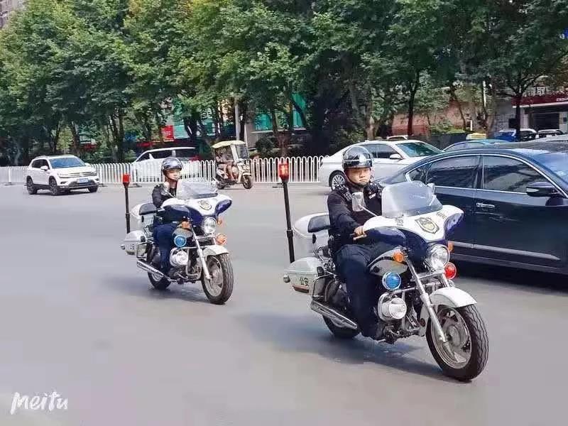 守护娄底平安：烈日下的快警战士(图2)