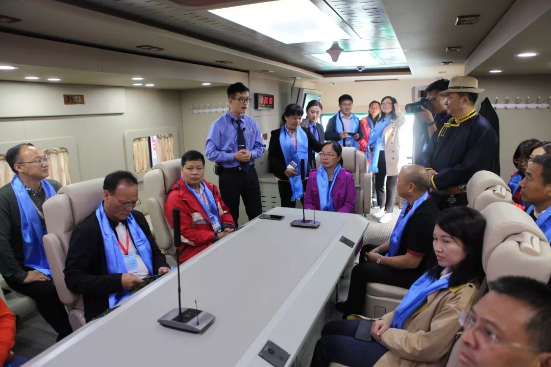 新右旗“草原检察直通车”迎来了 33位重磅客人(图5)
