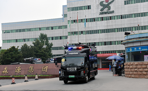 迎民族体育盛会 筑牢环郑安保圈——10台环郑卡口反恐武装车集结“上岗”(图7) 迎民族体育盛会 筑牢环郑安保圈——10台环郑卡口反恐武装车集结“上岗”(图7)