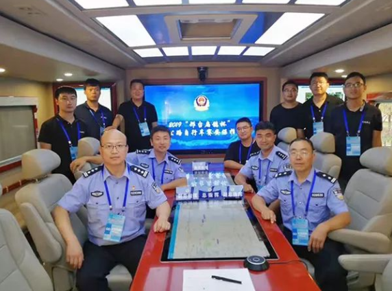 邢台市公安机关圆满完成2019“邢台扁鹊杯”国际公路自行车赛安保任务!(图7) 邢台市公安机关圆满完成2019“邢台扁鹊杯”国际公路自行车赛安保任务!(图7)