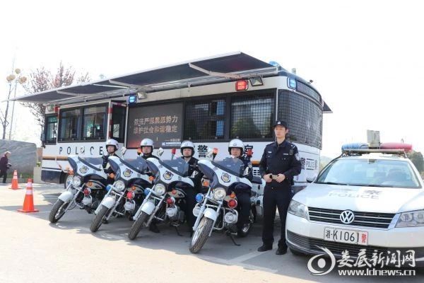 高温下的守护者——来自“娄底快警”孙水公园站的报道(图1) 高温下的守护者——来自“娄底快警”孙水公园站的报道(图1)