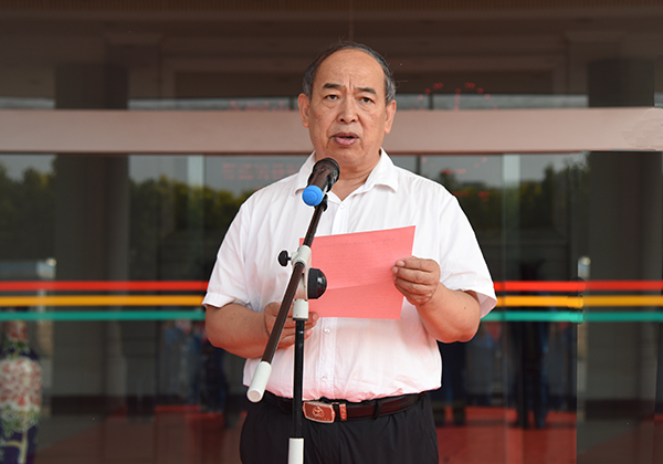 用服务添彩70华诞——森源鸿马迎国庆志愿服务月顺利启动(图4) 用服务添彩70华诞——森源鸿马迎国庆志愿服务月顺利启动(图4)