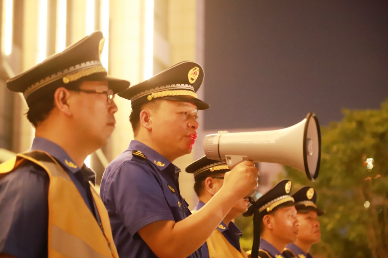 浙江温州瓯海区综合行政执法局全员集结上路，开展护航平安“零点行动”(图3)