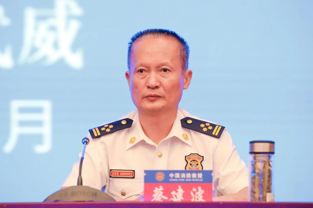 甘肃省消防救援总队召开全省政府专职消防队伍建设管理暨战勤保障建设现场会(图3) 甘肃省消防救援总队召开全省政府专职消防队伍建设管理暨战勤保障建设现场会(图3)