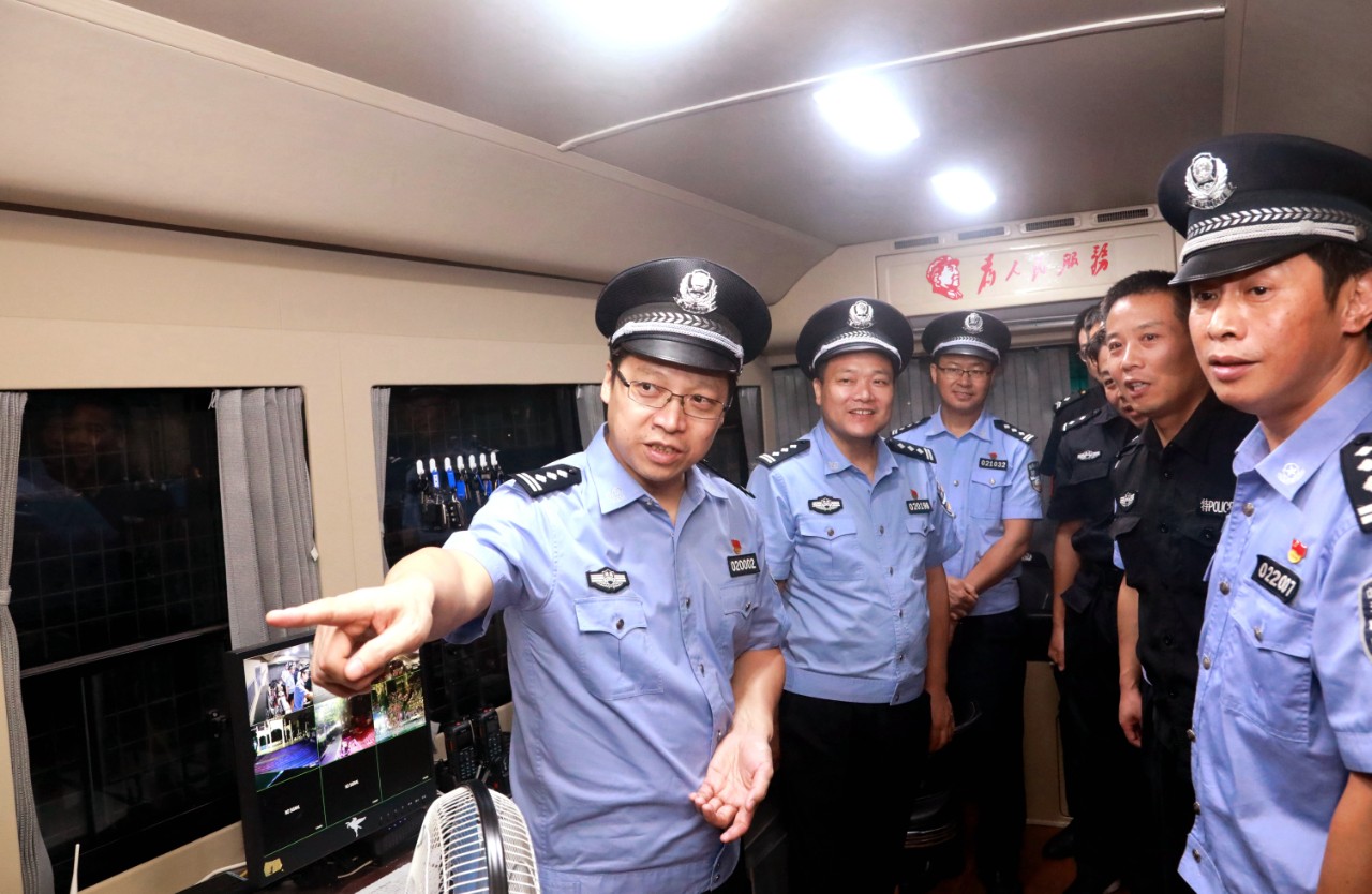 再擂大庆安保冲刺战鼓 衡阳市高位启动"平安金秋"行动(图8) 再擂大庆安保冲刺战鼓 衡阳市高位启动"平安金秋"行动(图8)