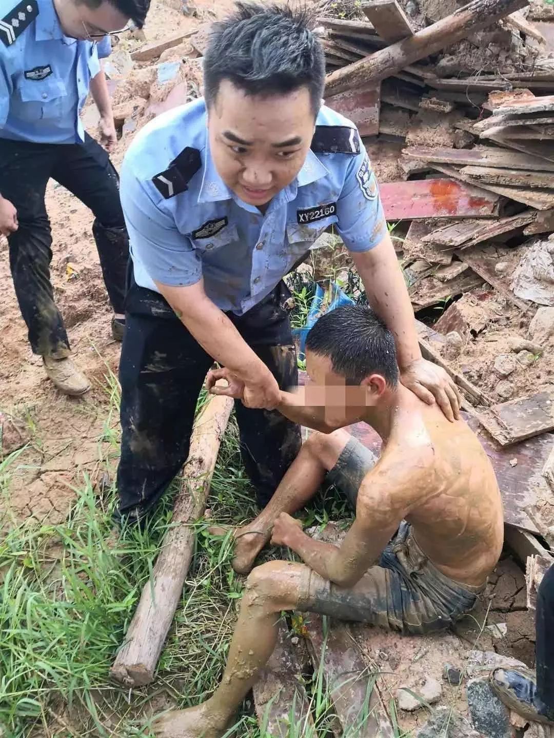 梅州公安的每一分钟(图13) 梅州公安的每一分钟(图13)