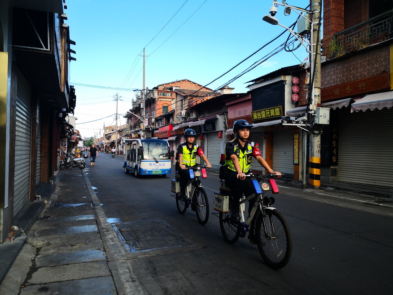 泉州||鲤城巡特警反恐大队加强国庆70周年安保期间社会治安巡逻防控工作(图6) 泉州||鲤城巡特警反恐大队加强国庆70周年安保期间社会治安巡逻防控工作(图6)
