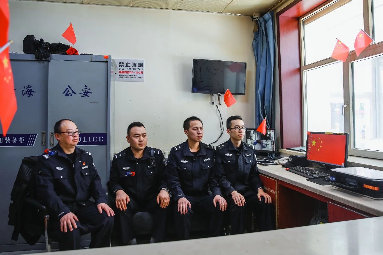 西宁||国庆168小时,城中公安用坚守向祖国献礼!(图3) 西宁||国庆168小时,城中公安用坚守向祖国献礼!(图3)