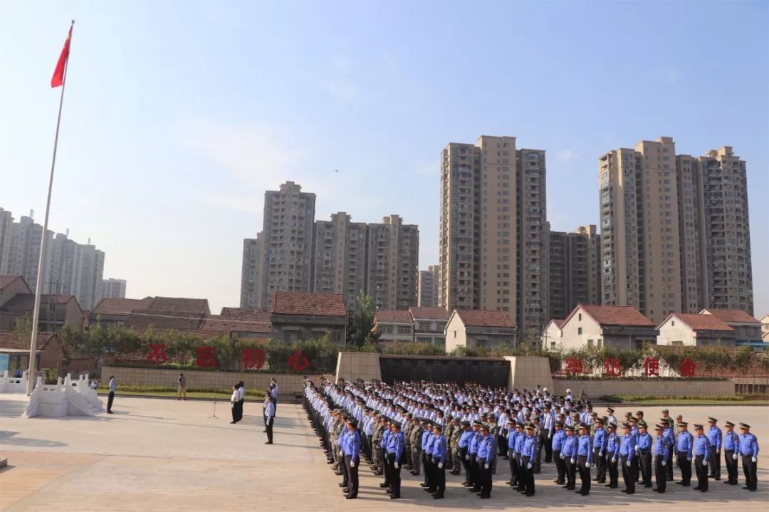 【澧县】这个国庆,澧县公安168小时枕戈待旦 最忠诚……(图1) 【澧县】这个国庆,澧县公安168小时枕戈待旦 最忠诚……(图1)