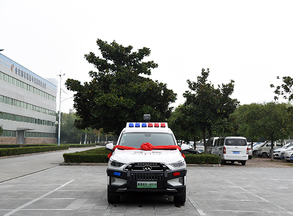 张家口通过公安部警采中心采购警用多功能巡逻车(图1)