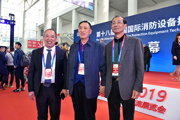 智慧消防//森源鸿马携全新战勤保障装备亮相北京消防展(图2) 智慧消防//森源鸿马携全新战勤保障装备亮相北京消防展(图2)